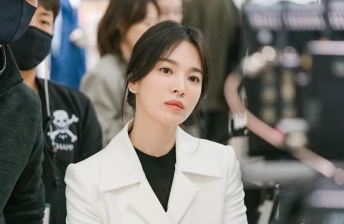 song-hye-kyo-1704180551.jpg