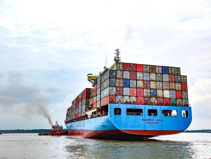 tau-maersk-jabal-singapore-1706760289.jpg