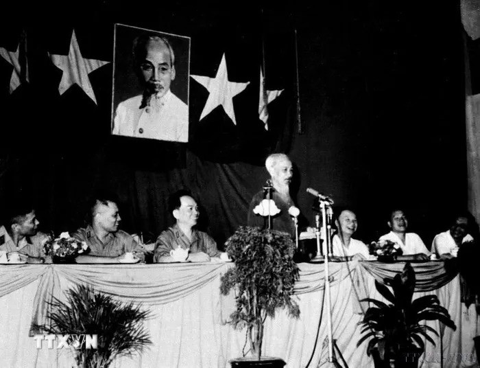 chu-tich-ho-chi-minh26-1716074040.jpg