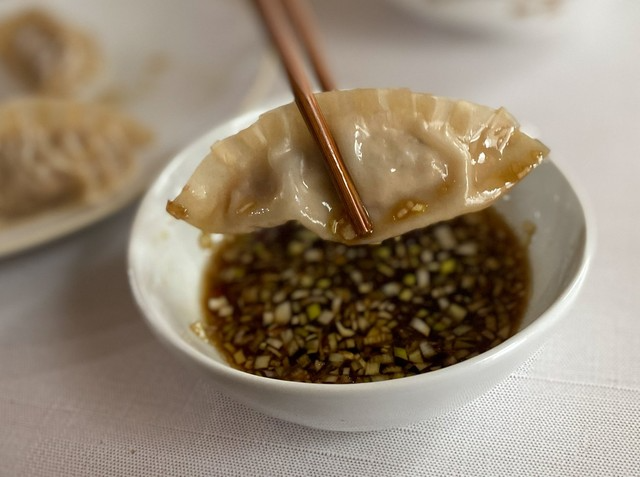 dumplingdipping-1727087082949376-1727151560.png