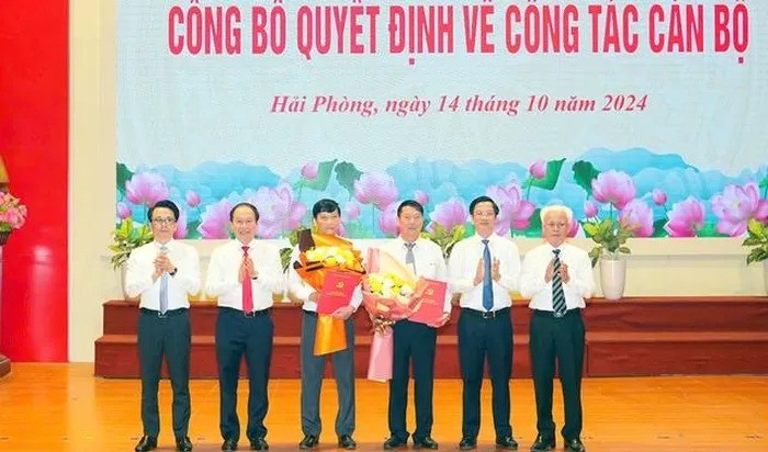 lanh-dao-thanh-uy-hai-phong-trao-quyet-dinh-1728895923.jpg