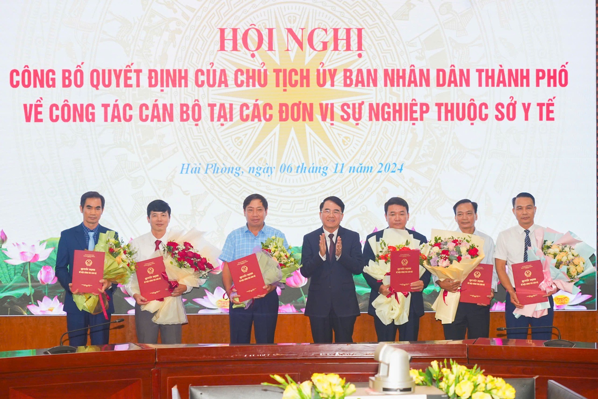 trao-quyet-dinh-1730881720.jpg